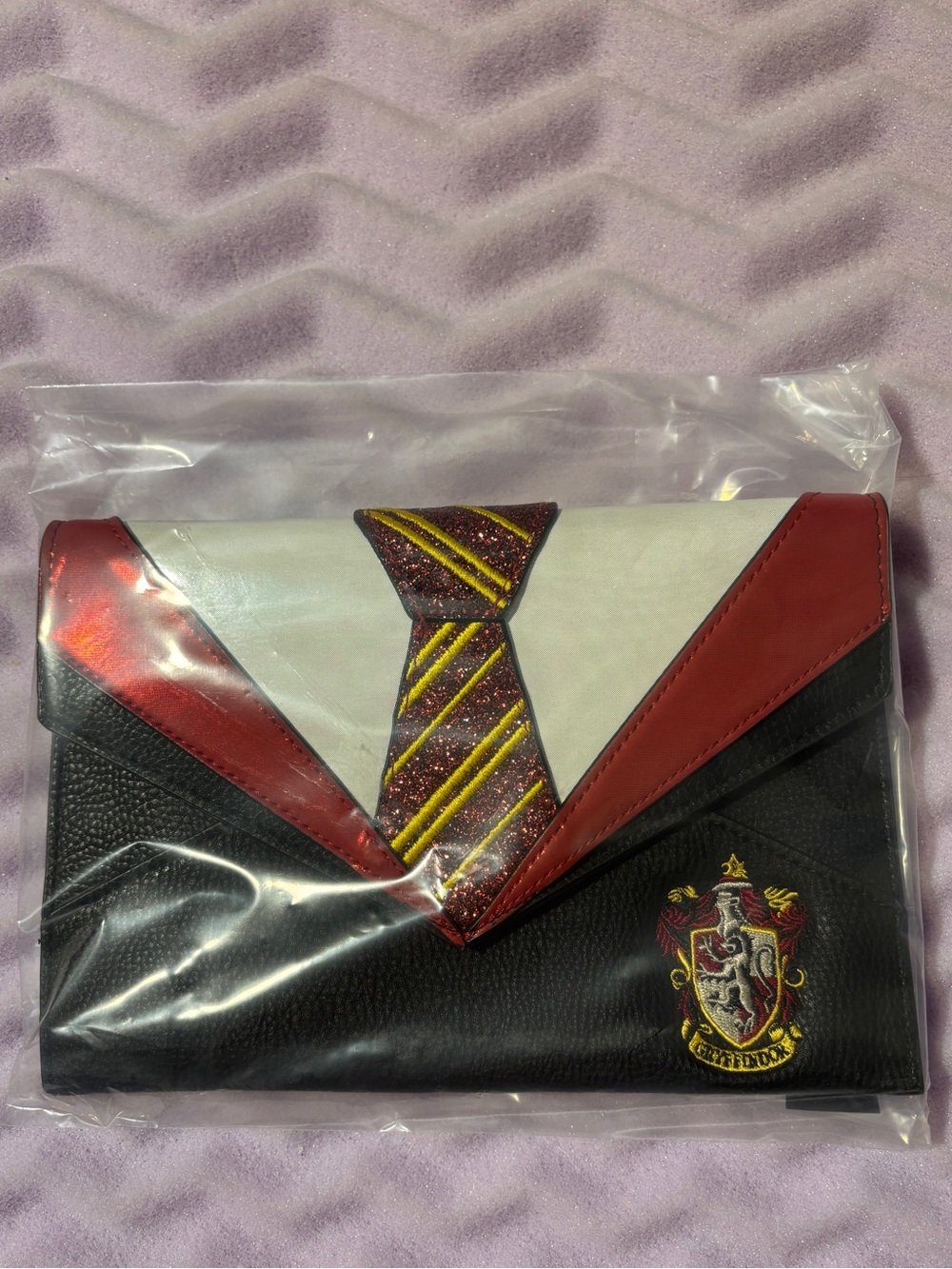 Harry Potter Black and Red Clutch Envelope Bag w/Gold Accents and Chain Strap
